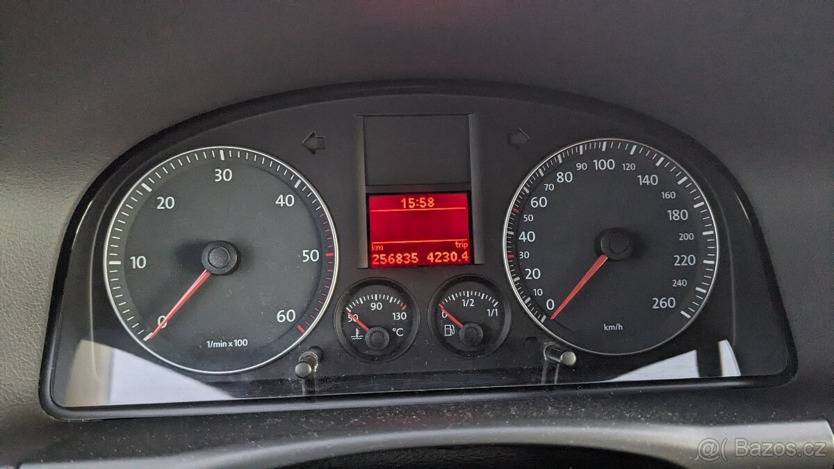 Volkswagen Touran 2.0 TDi Cross 103 kW 7MÍST, RV 4/2008 - 8