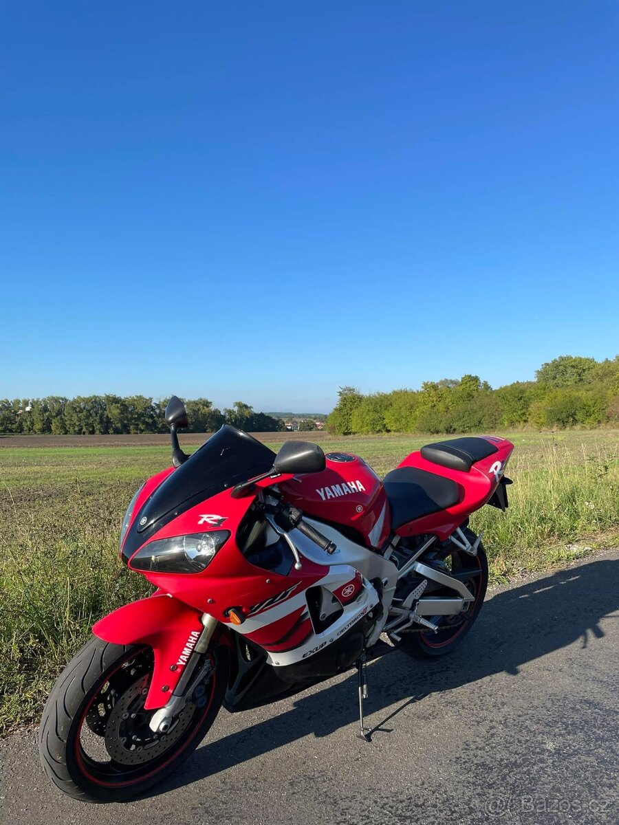 Prodám Yamaha YZF-R1 (2000) – ikonická červeno-bílá edice, z - 8