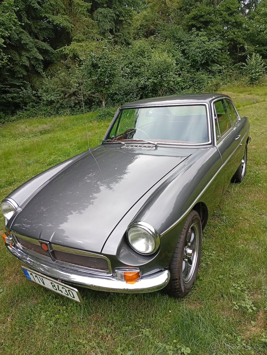 MGB GT 1979 Fully Restored - 8