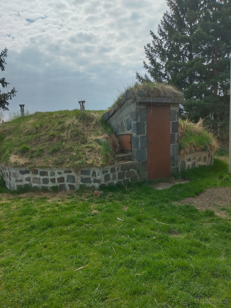 Prodám dva celoročně obyvatelné mob. domy a ost.stavby - 8