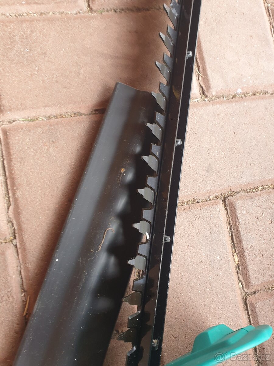 Plototřih bosch ahs 48016 - 8