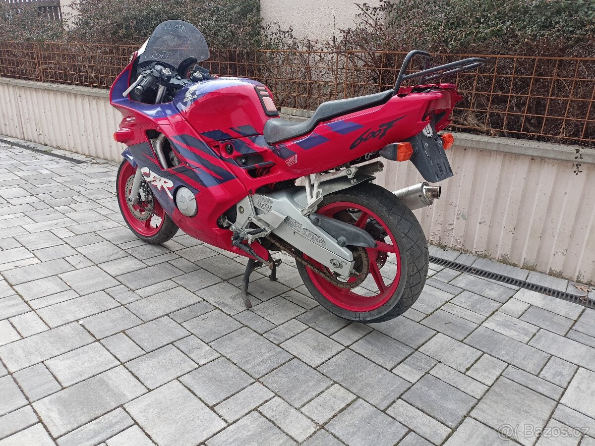 Honda CBR 600 - 8