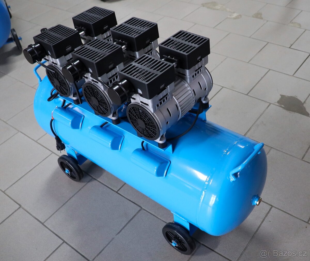 Bezolejový kompresor 100L, 485l /min, 8 Bar - 8