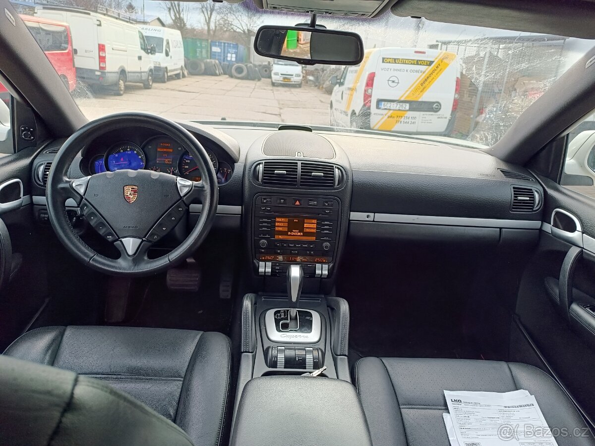 Porsche Cayenne 3.6 benzín 4x4 - 8