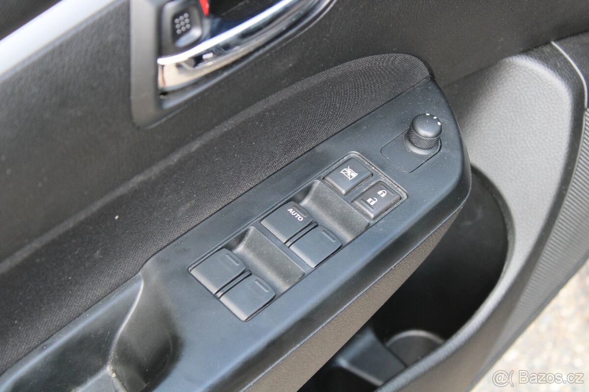 Suzuki Swift, 1,2 i 4 x 4, SERVISKA - 8