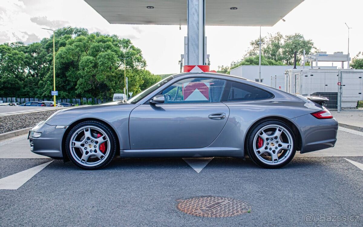 Porsche 911 (997) Carrera S 3.8 - 8