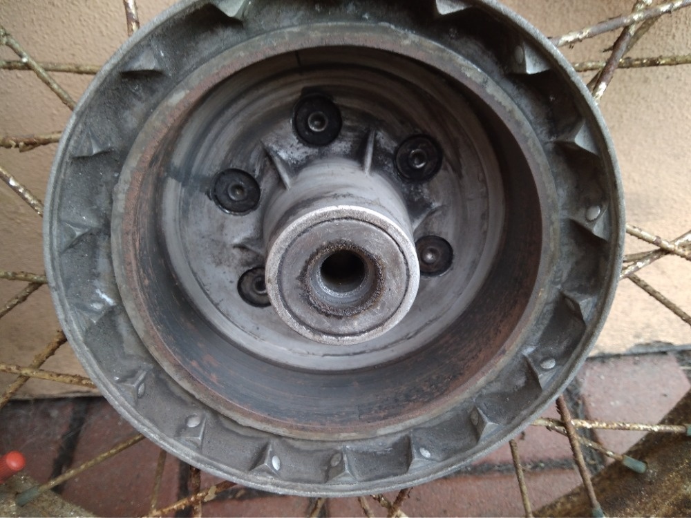 JAWA kompletní kola 16“ (3 ks) originál i původní stav - 8