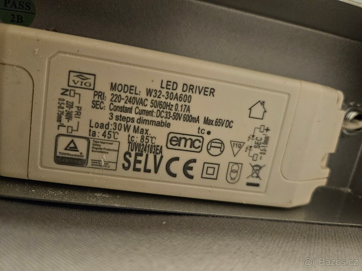 Prodám stropní svítidlo. - 8