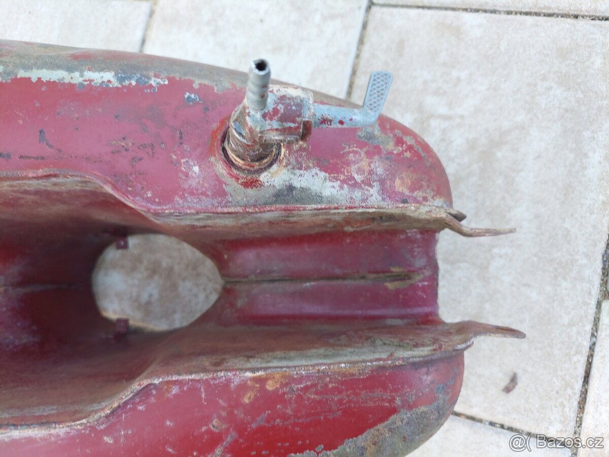 Jawa CZ 175 kyvacka - nadrz - 8