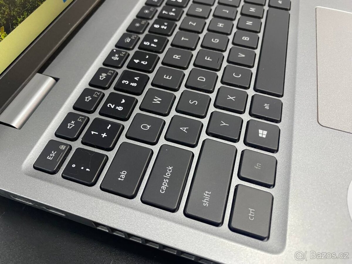 Dell Latitude 5520 15,6“/Intel Core i5-11.gen /SSD 256GB/RAM - 8