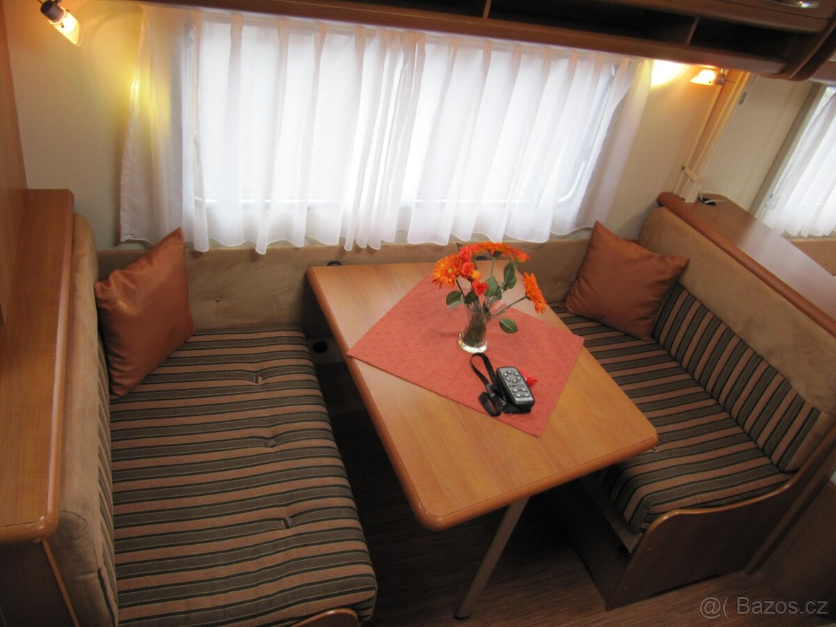 Prodám karavan Hobby 500 kmfe,r.v2009 + mover + markýza - 8