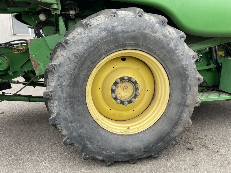 Sklízecí mlátička John Deere 9800I STS - 8