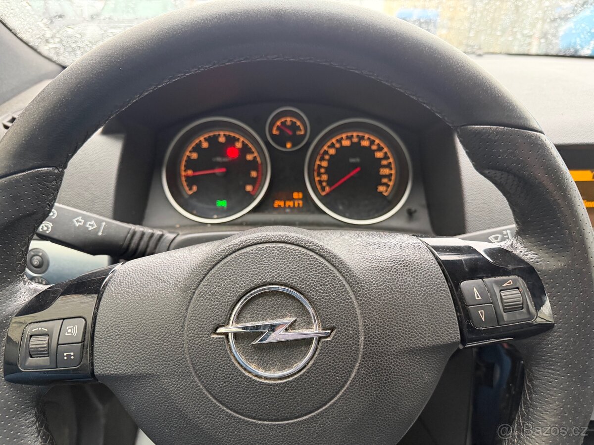 Opel Astra H Twin Top cabrio 1.8 103kw, nová STK+SPZ - 8