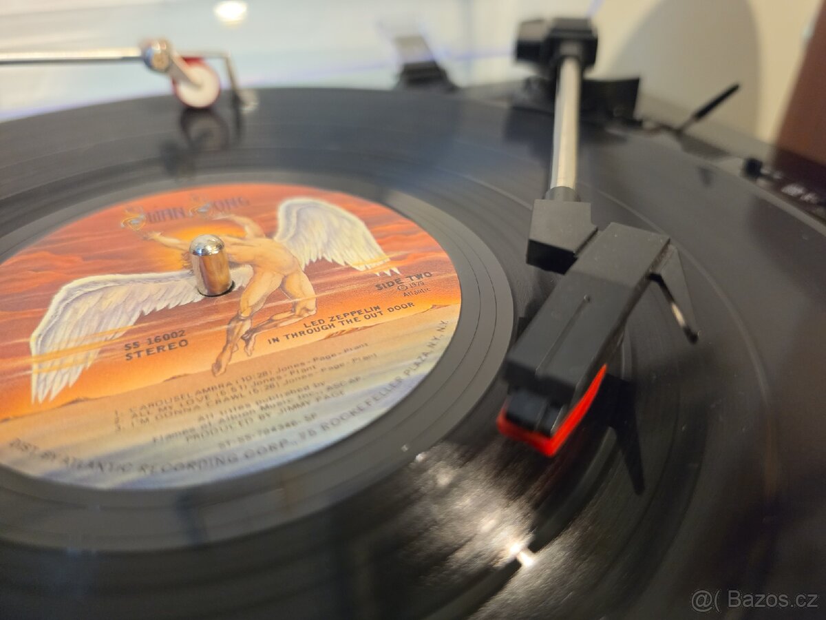 50%sleva Gramofon ION s repráčkama, top stav - 8