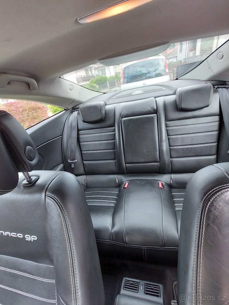 Laguna Coupe Monaco GP 2.0 DCI 180 GT - 8