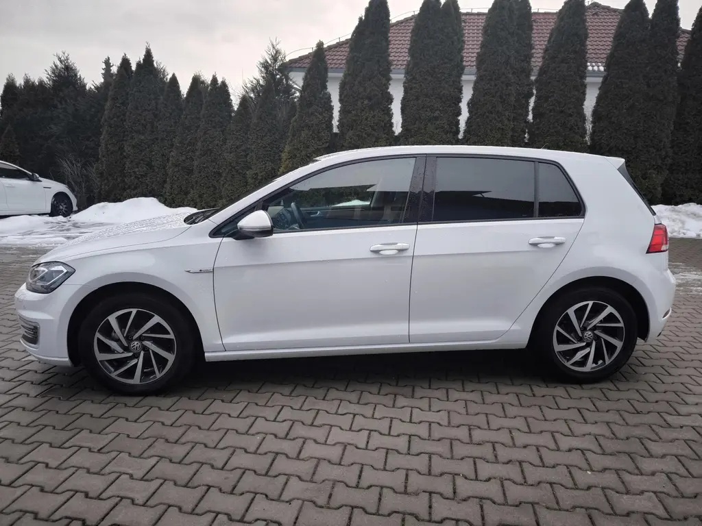 Volkswagen e-Golf - 8