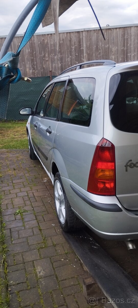 Ford Focus 1.8tddi - 8