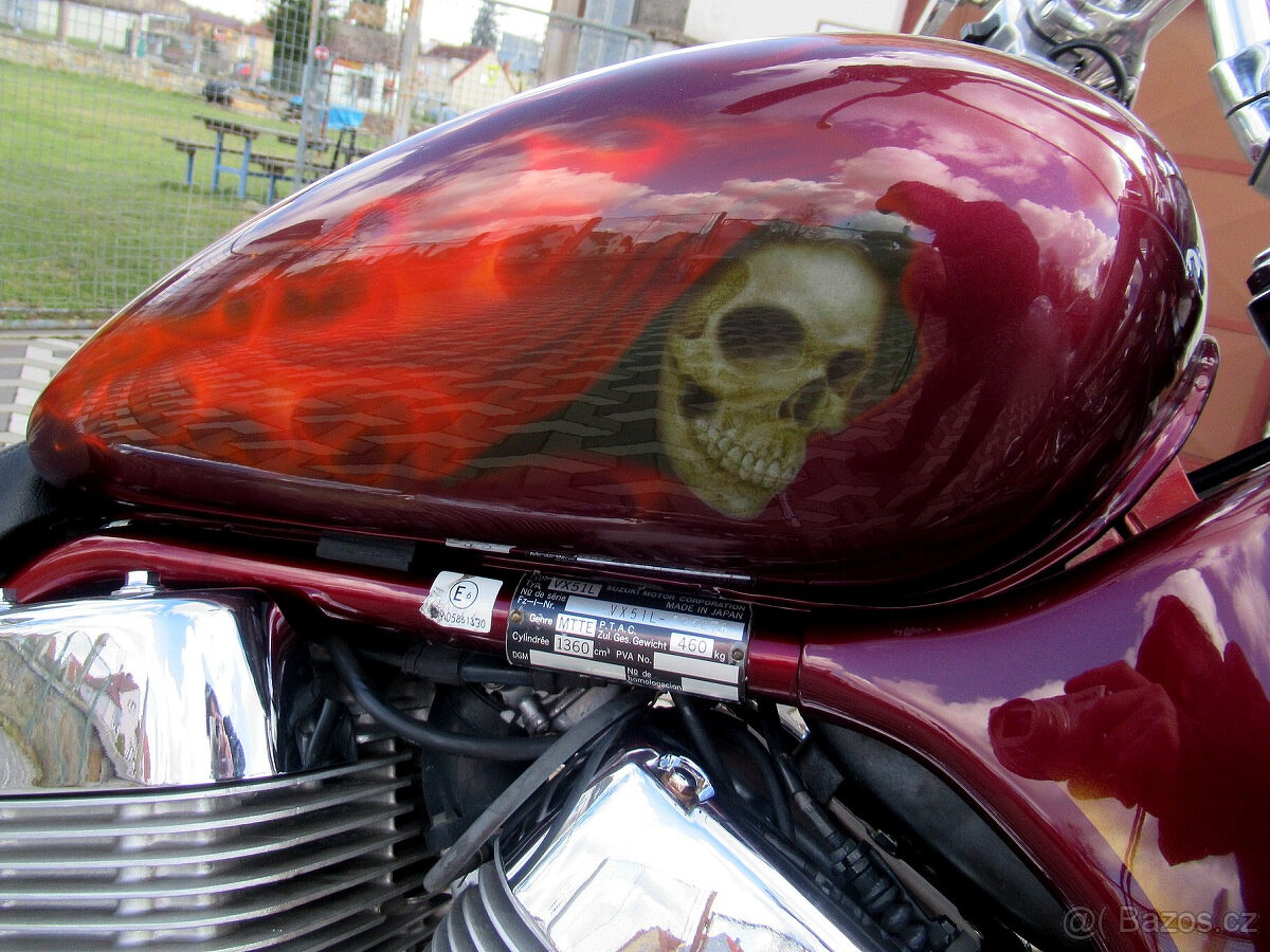 Suzuki VS 1400 Intruder - 8