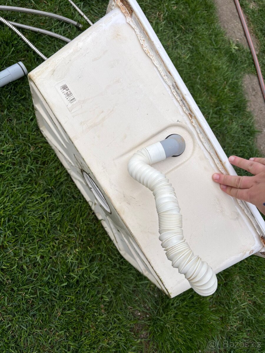 Dřez s baterií Ikea - 8