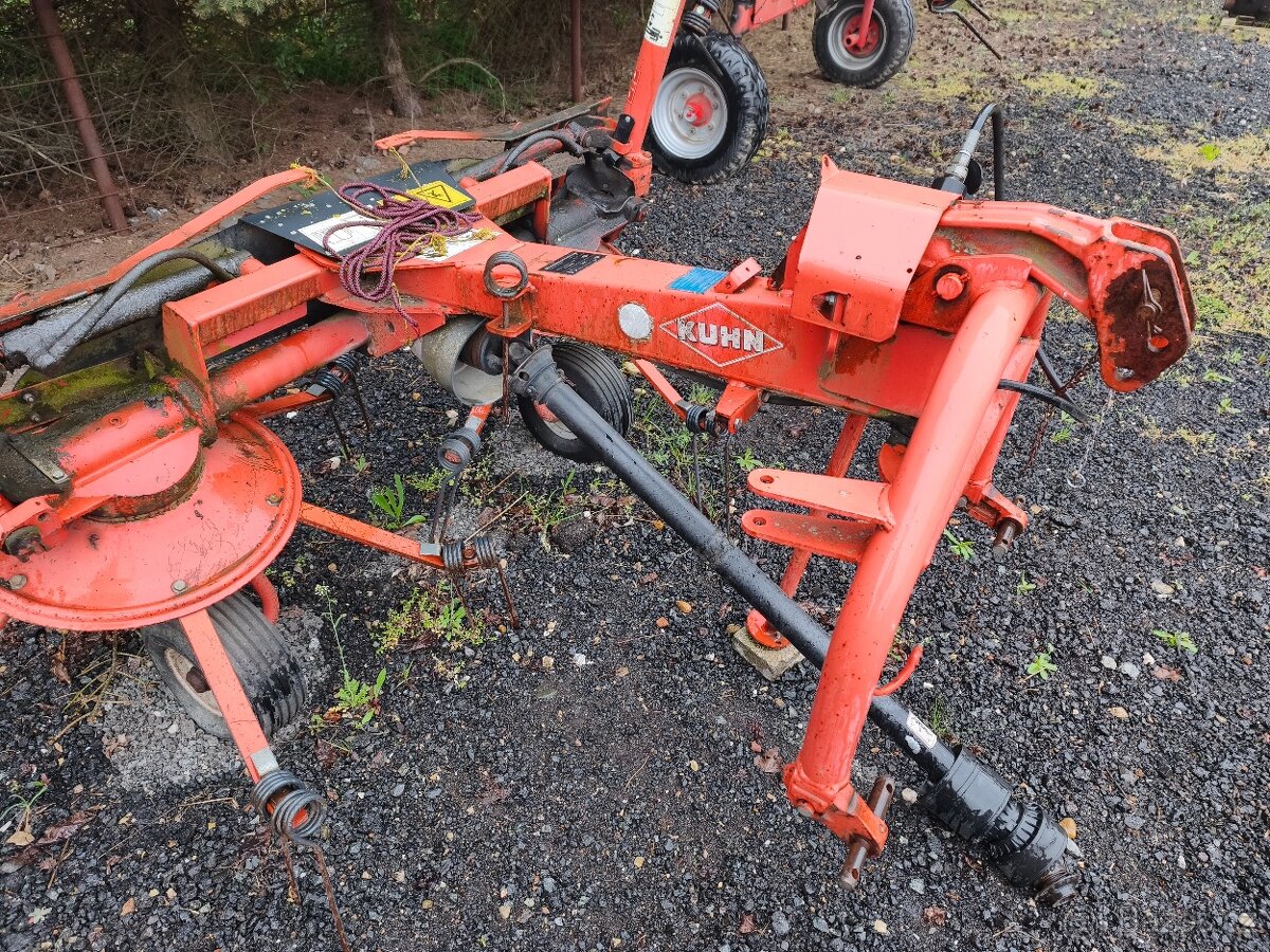 Obraceč Kuhn GF502 - 8