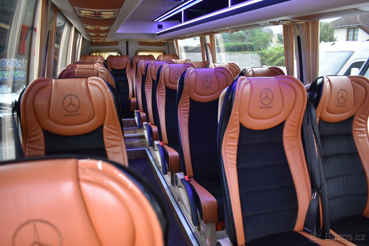 Mercedes Sprinter 519 CDI XXL | V6 | 20+1míst - 8