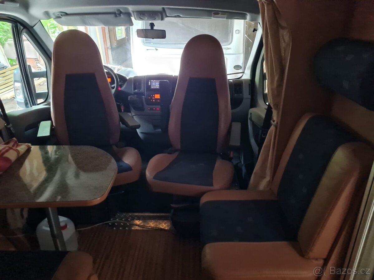 Obytné auto Dethleffs Globebus 2.3JTD,soláry,satelit,garáž - 8