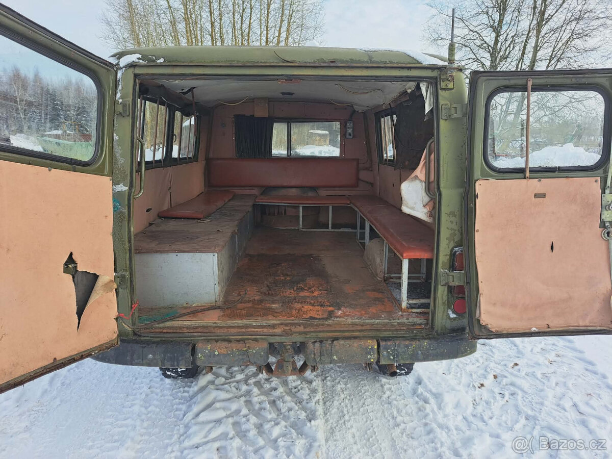 UAZ 452 - 8