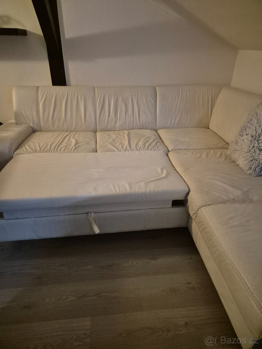 Kožená bílá sedačka - 8