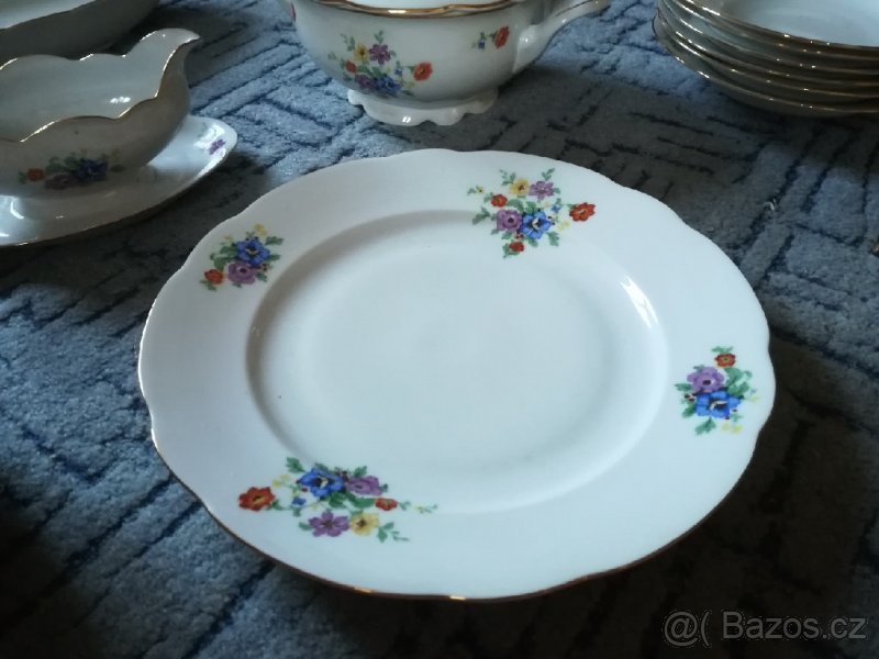 AKCE 50 let STARÝ JÍDELNÍ SET - 8