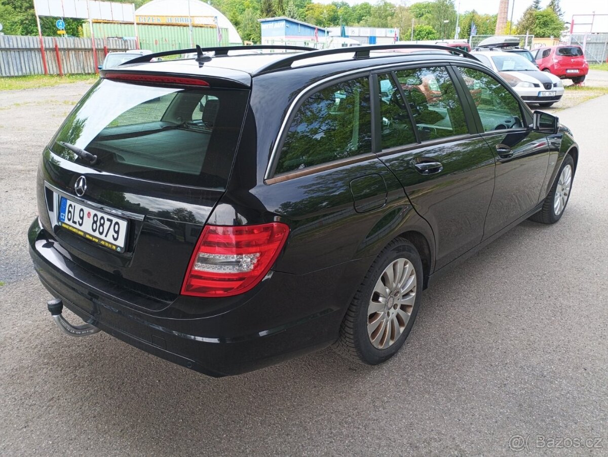 Mercedes-Benz Třídy C H2S1M0 - 8