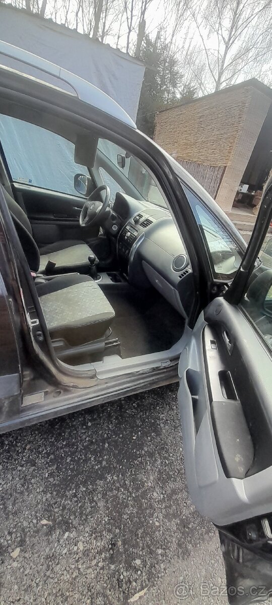 Suzuki sx4 - 8