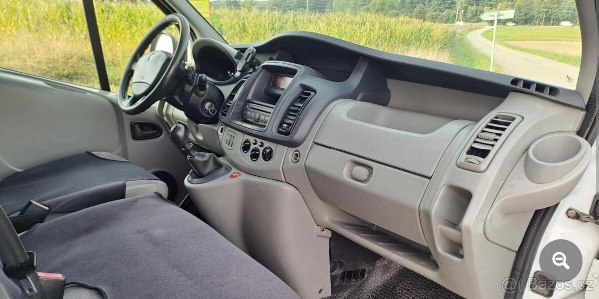 Renault Trafic 2,0 DTI 84 kW Long r. v 2011 - 8