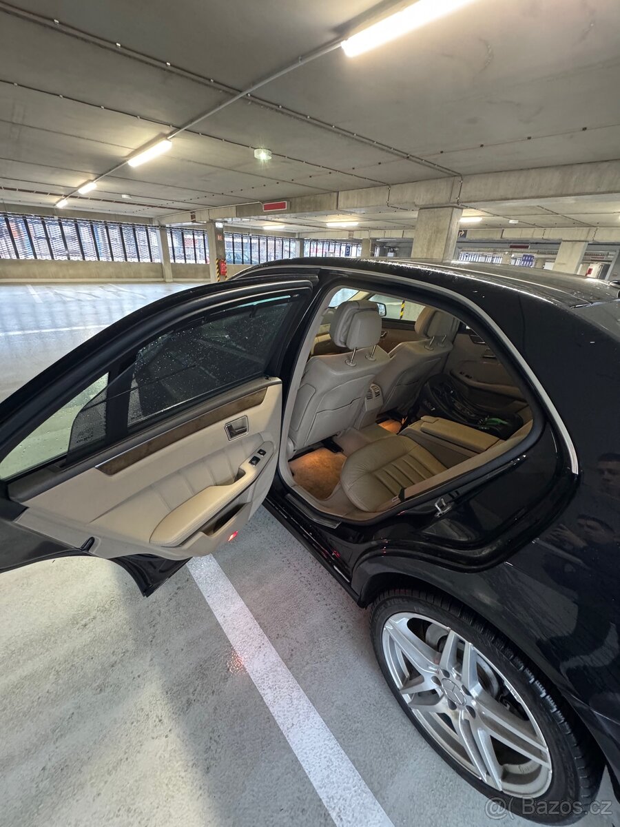 Mercedes-Benz E-Class W212 E350 4Matic - 8