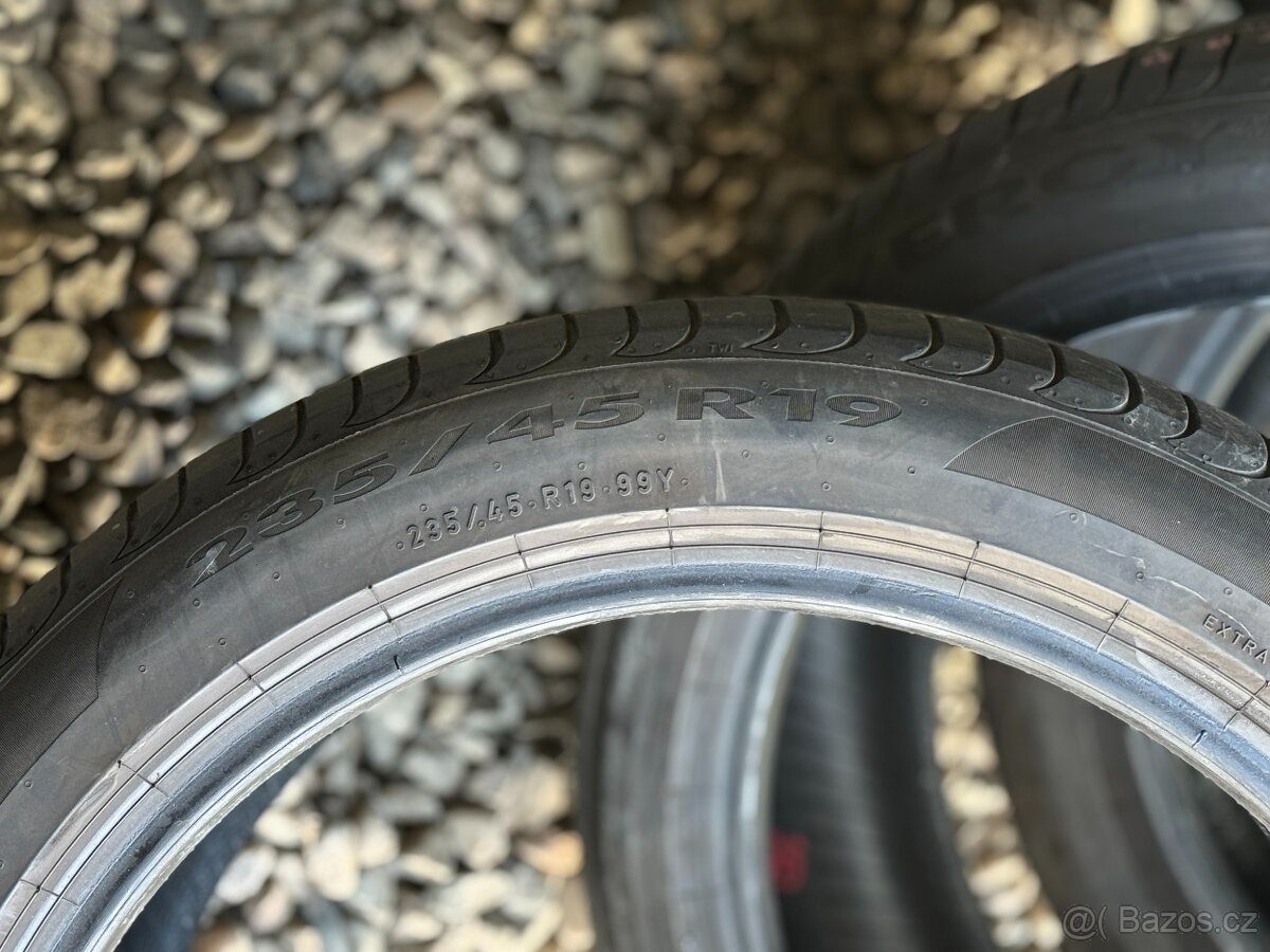 235/45/19 - Pirelli letní sada pneu - 8