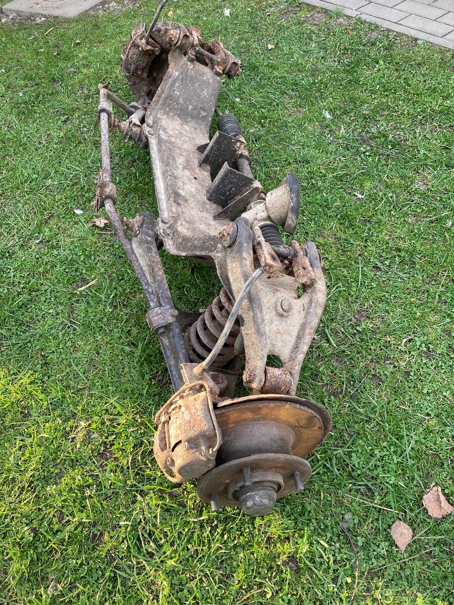 Přední náprava Škoda 120 - 8