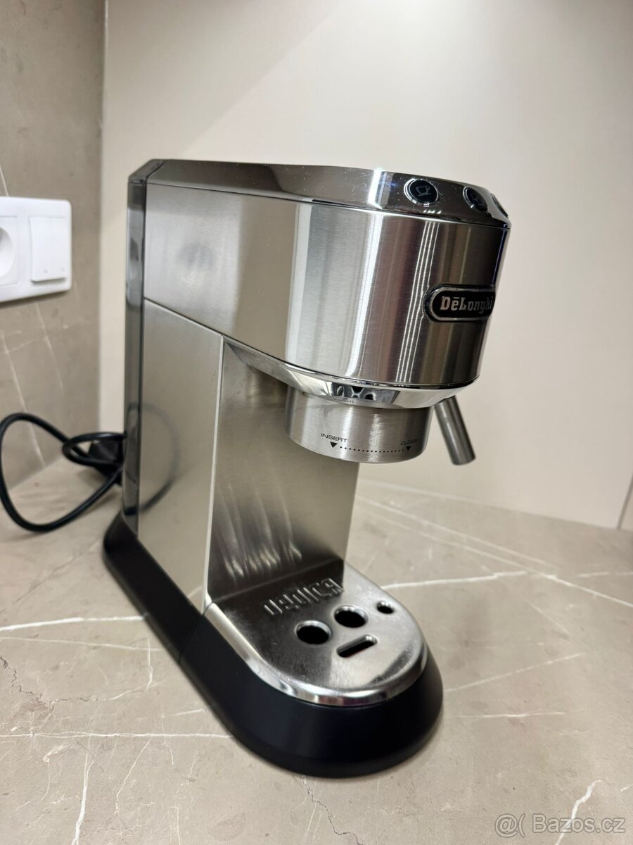 DeLonghi Dedica – kompaktní pákový kávovar + bonus 4x filtr - 8