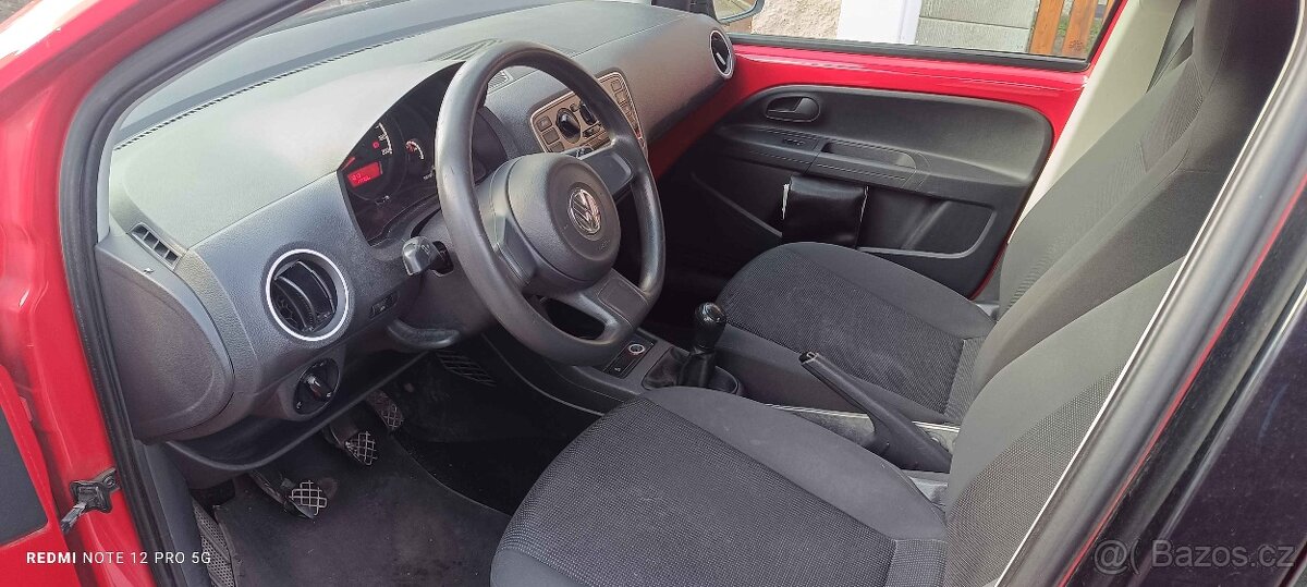 Prodám VW Up, 5 dveřový, 1,0i 44kW, 2014, klima, centrál - 8