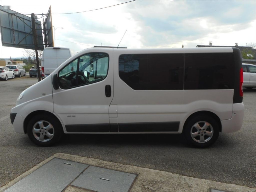 Renault Trafic,2,0 DCi 9 Míst - 8
