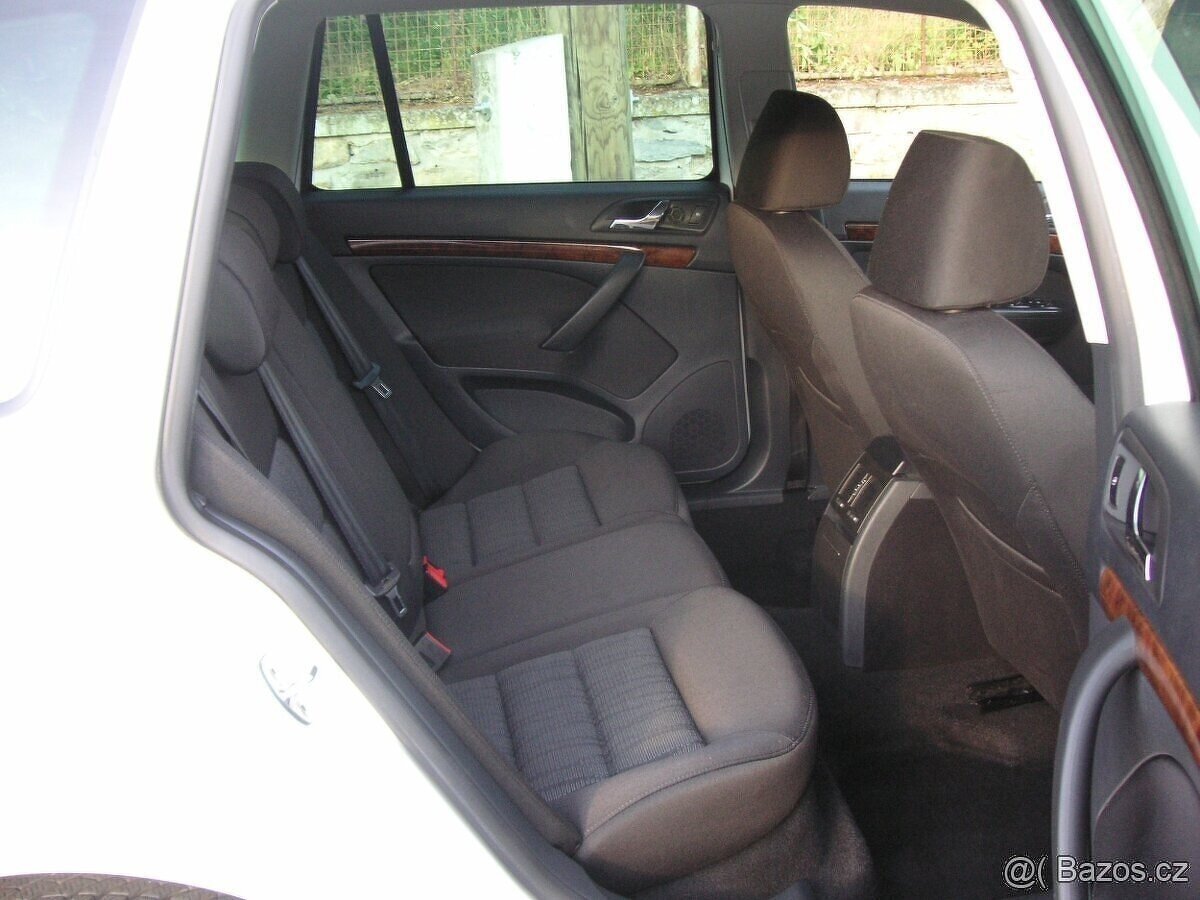 Škoda Octavia II 1.6 TDi DSG-Combi - 8