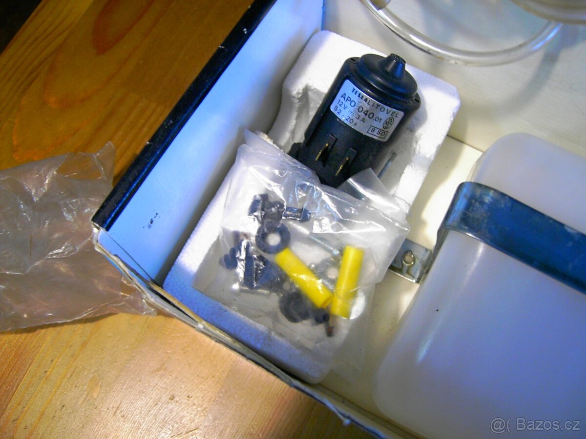 Elektrický ostřikovač čelních skel - Tesla APO 040, 12 V - 8