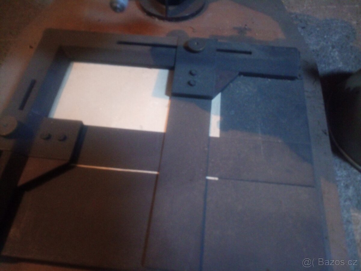 Prodám historický zvětšovalk - 8