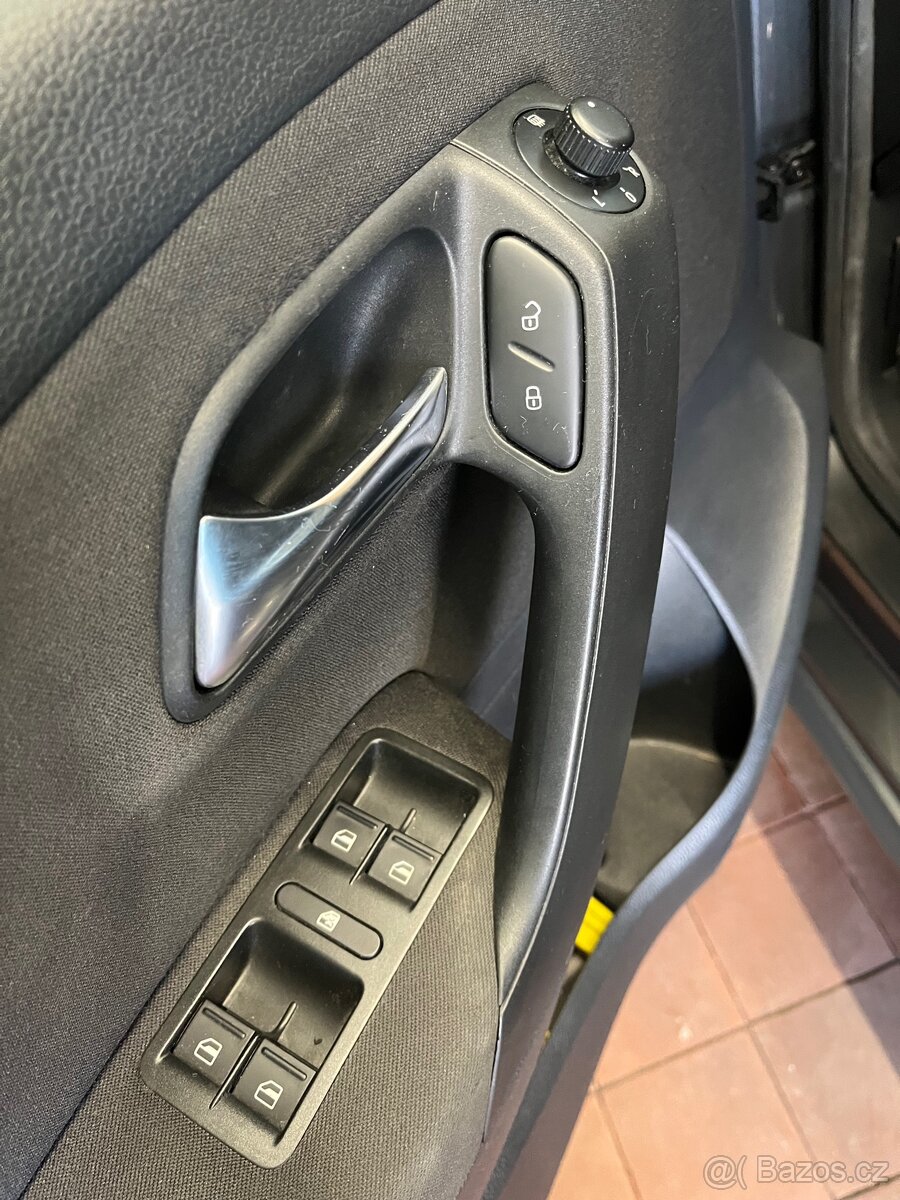 Volkswagen Polo - 8