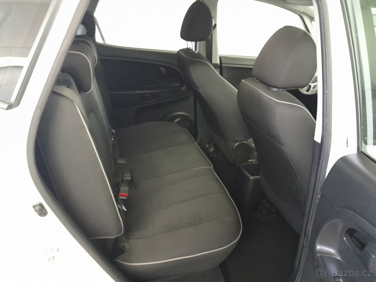 Kia Venga 1.6 CRDI FAP - 8