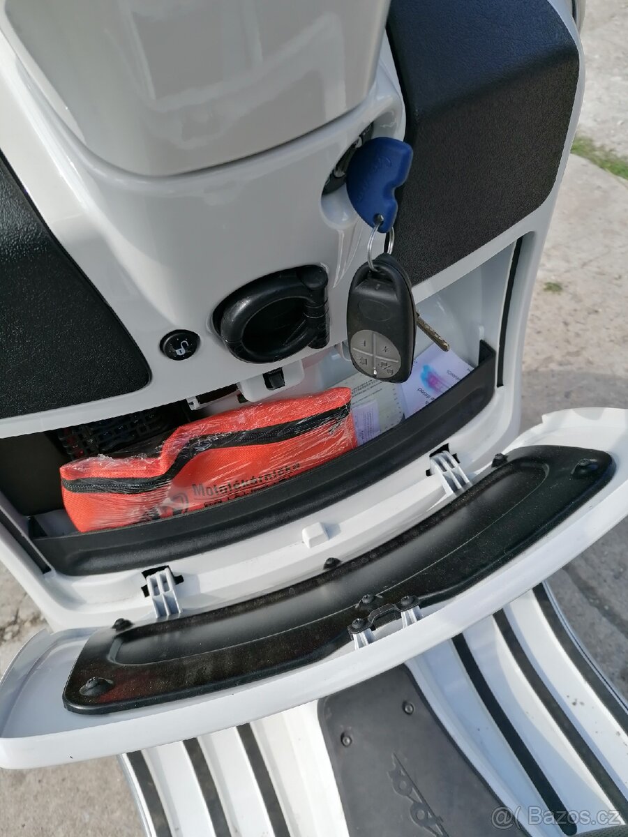 VESPA GTS 125 SUPER - 8