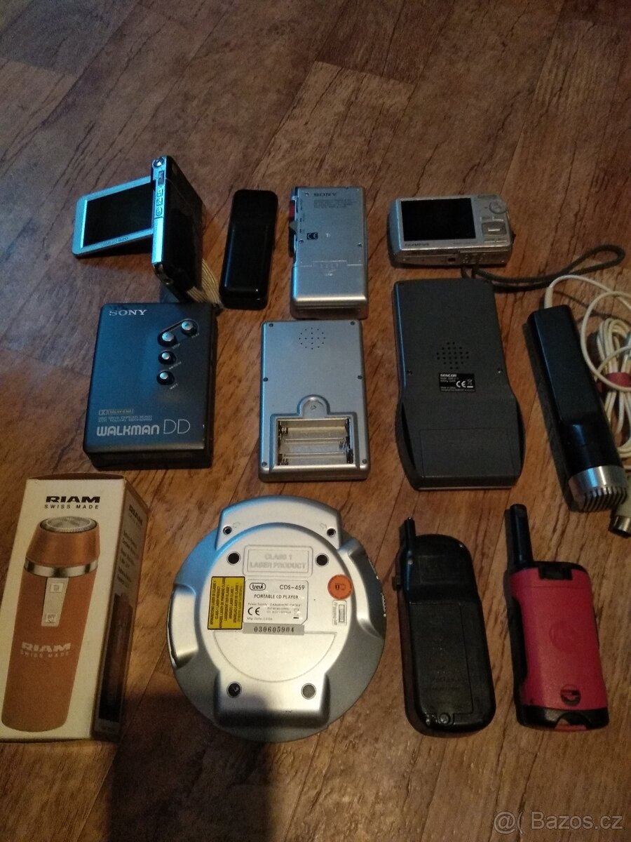 Discman,diktafon,dig.foťák Olympus Mju 840,starý hry... - 8