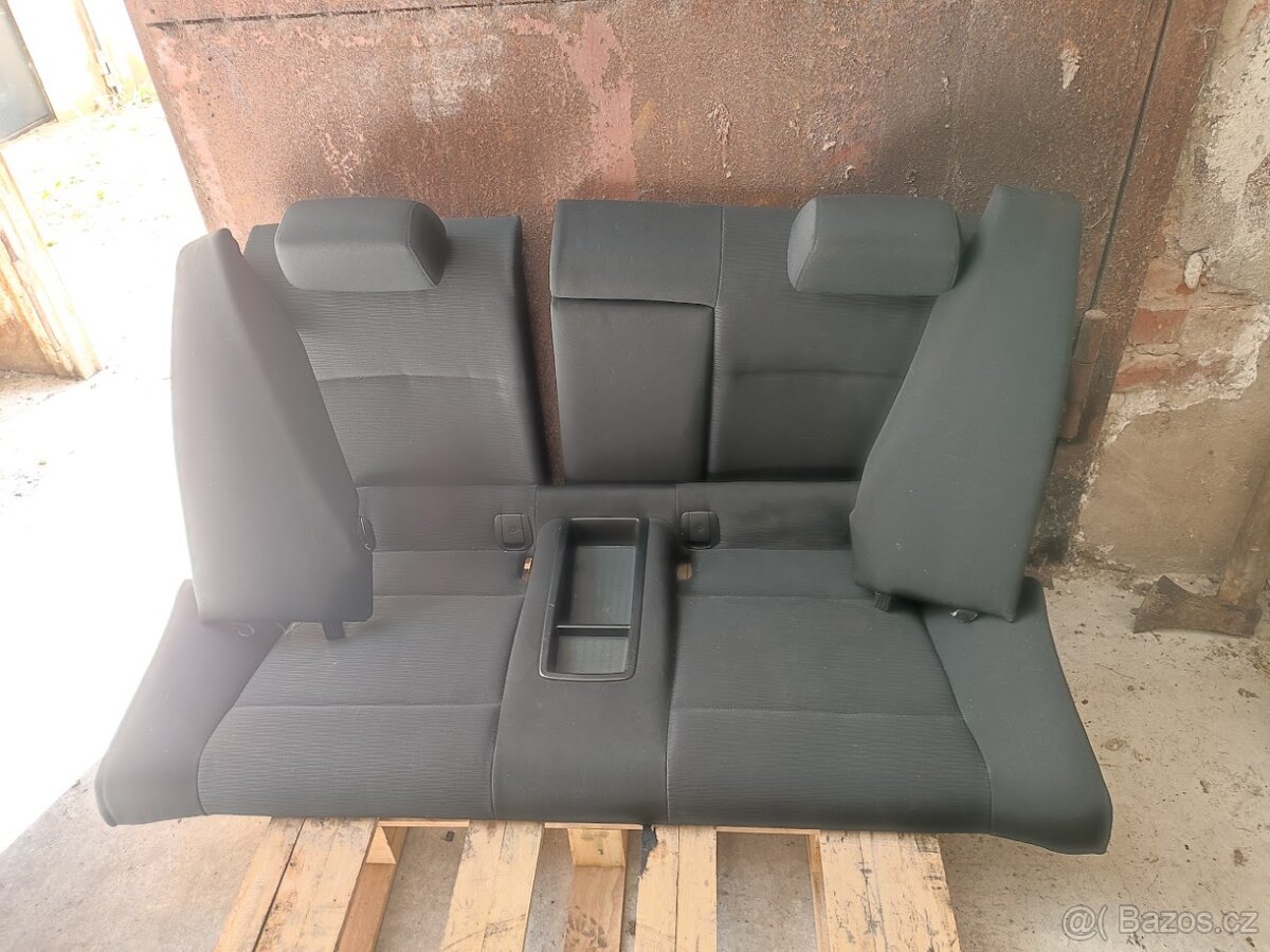 díly z vozu BMW E82 120d černá 475 - 8