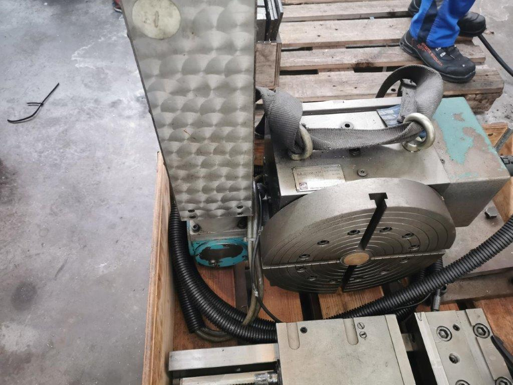 Obráběcí centra - vertikální 30 L - 8