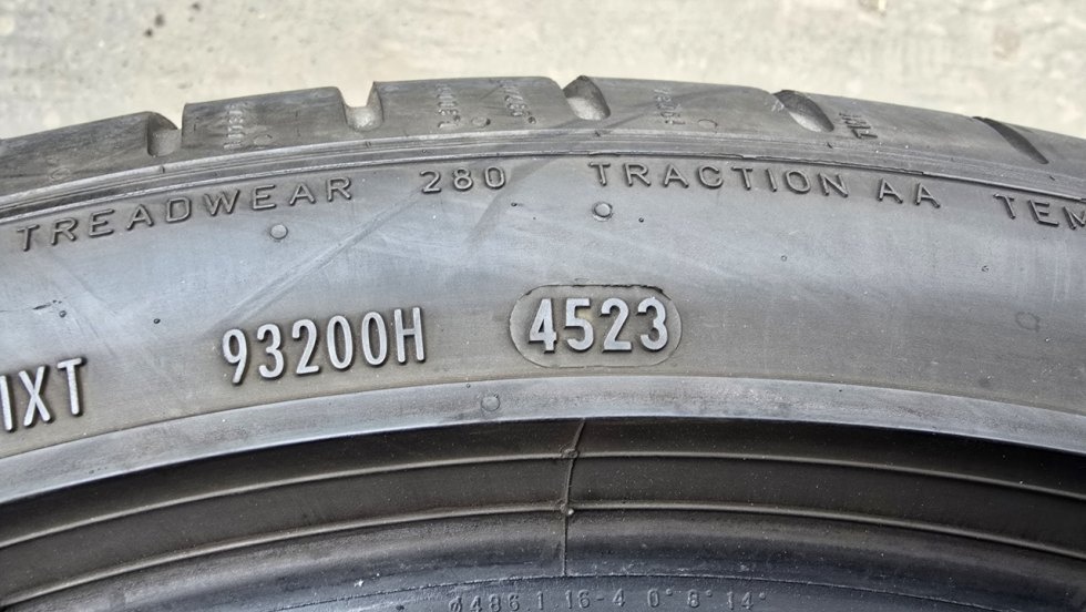 Letní pneu 245/40/19 Pirelli - 8
