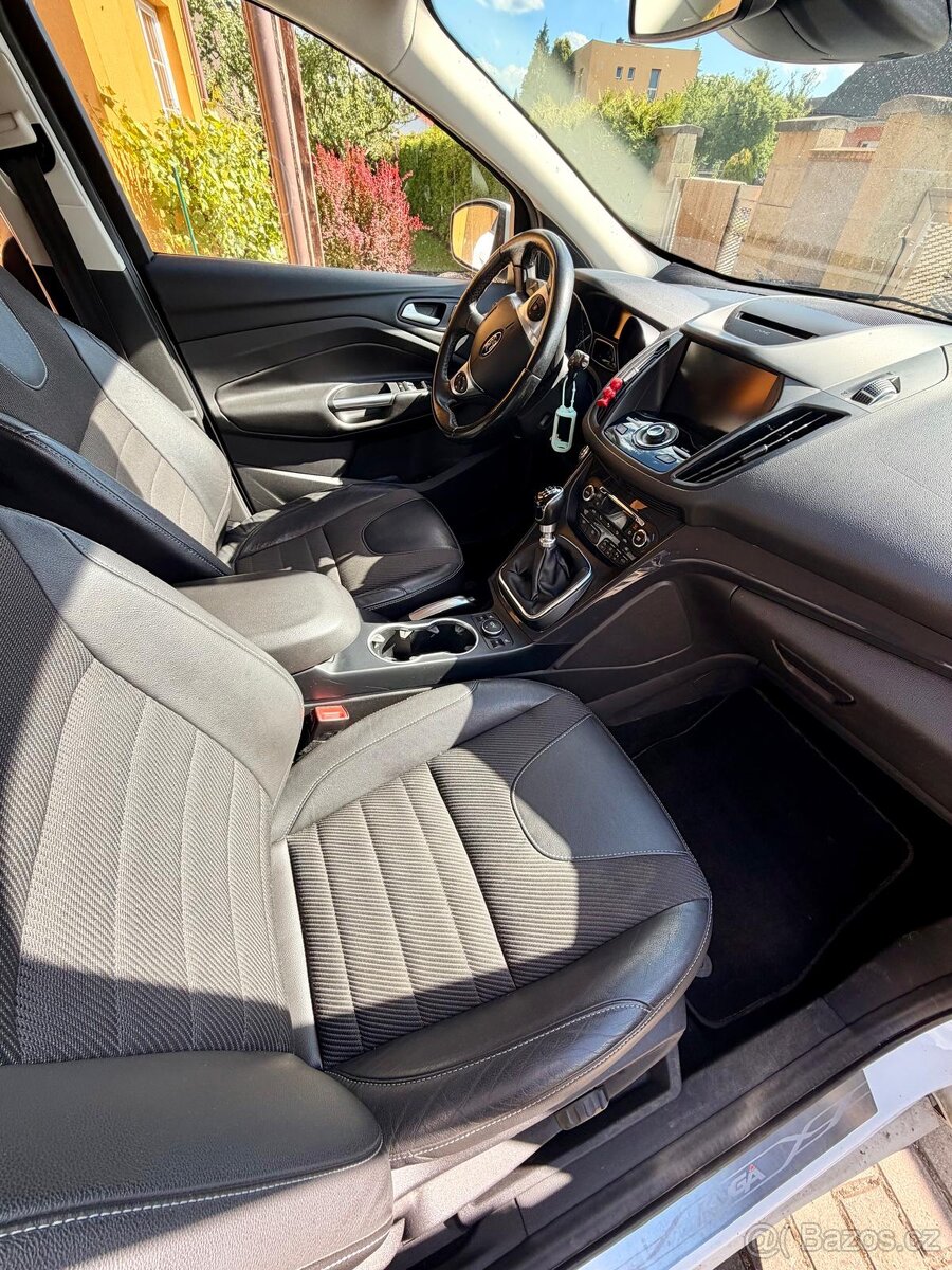 Ford Kuga - 8