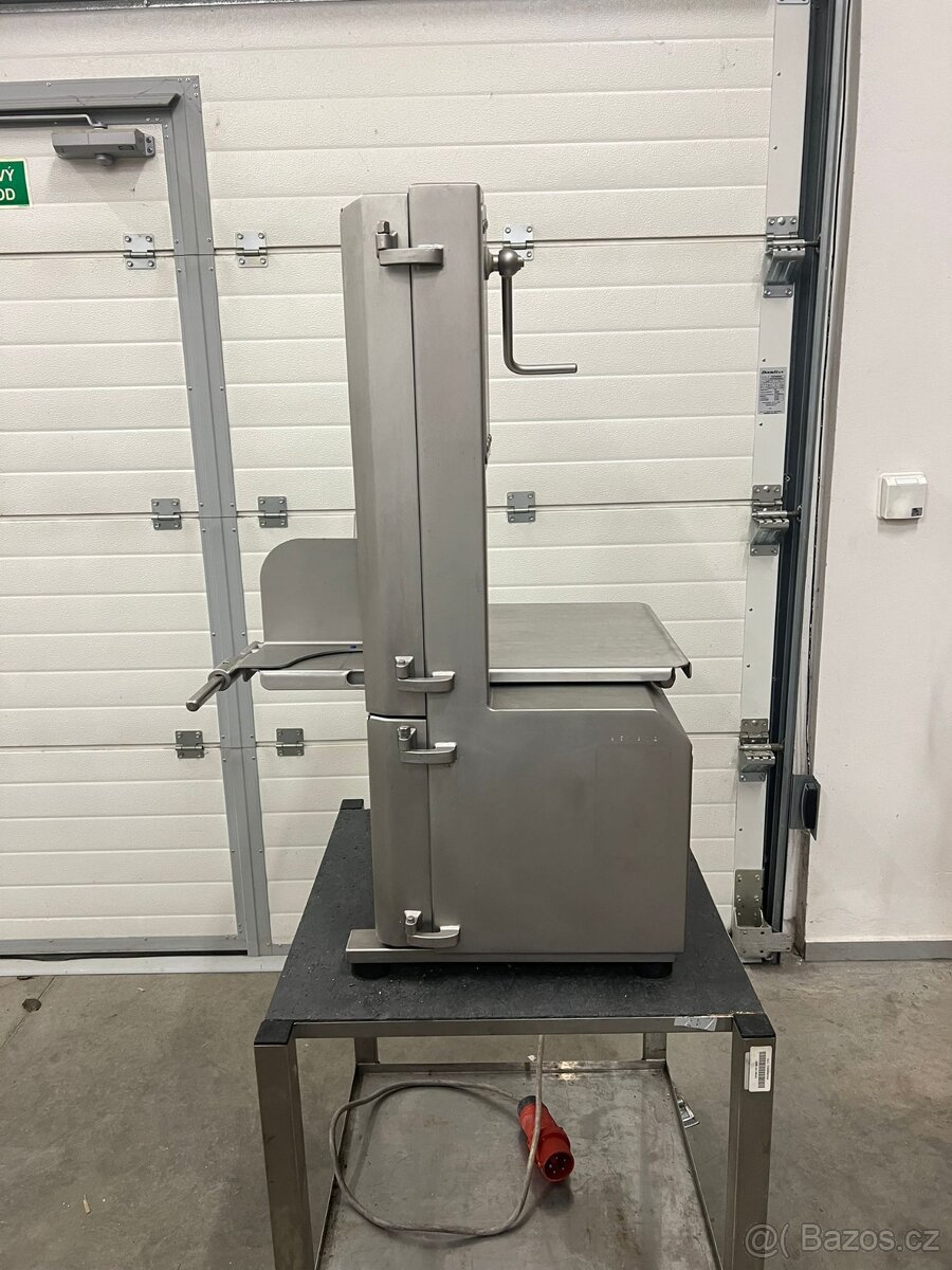 Pila Kolbe K 220 - 8